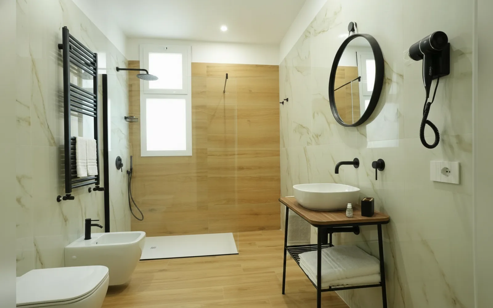 Camera con bagno privato — Enea Suite, Trapani (Sicilia) (foto 36)