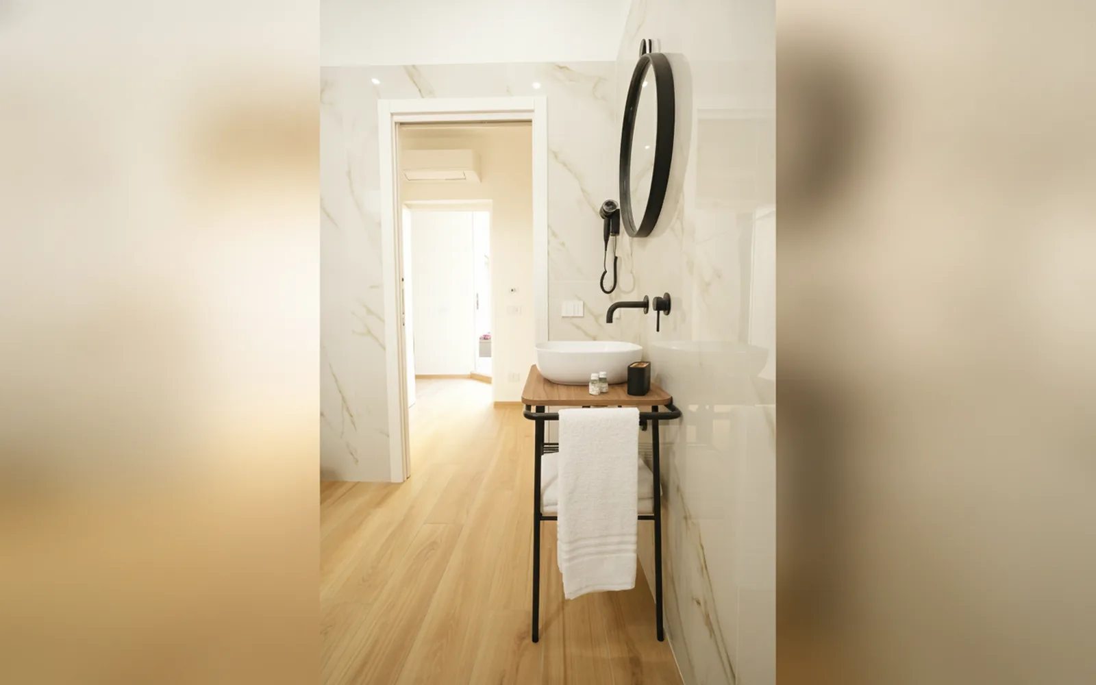 Camera con bagno privato — Enea Suite, Trapani (Sicilia) (foto 39)