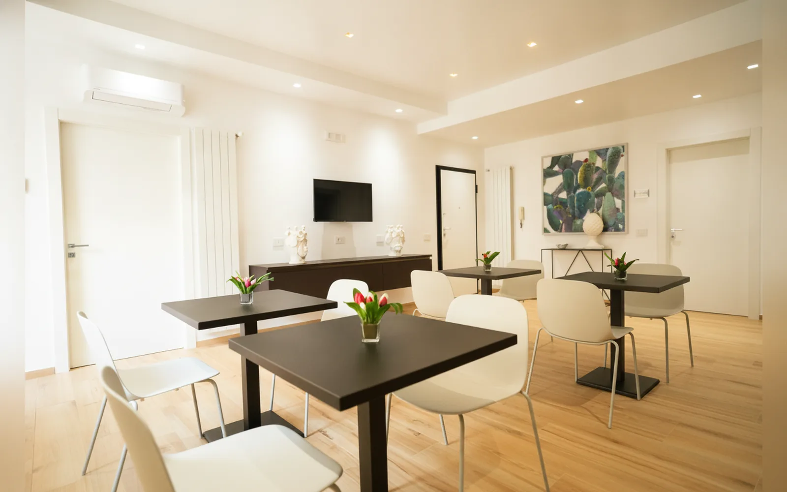 Camera con bagno privato — Enea Suite, Trapani (Sicilia) (foto 42)